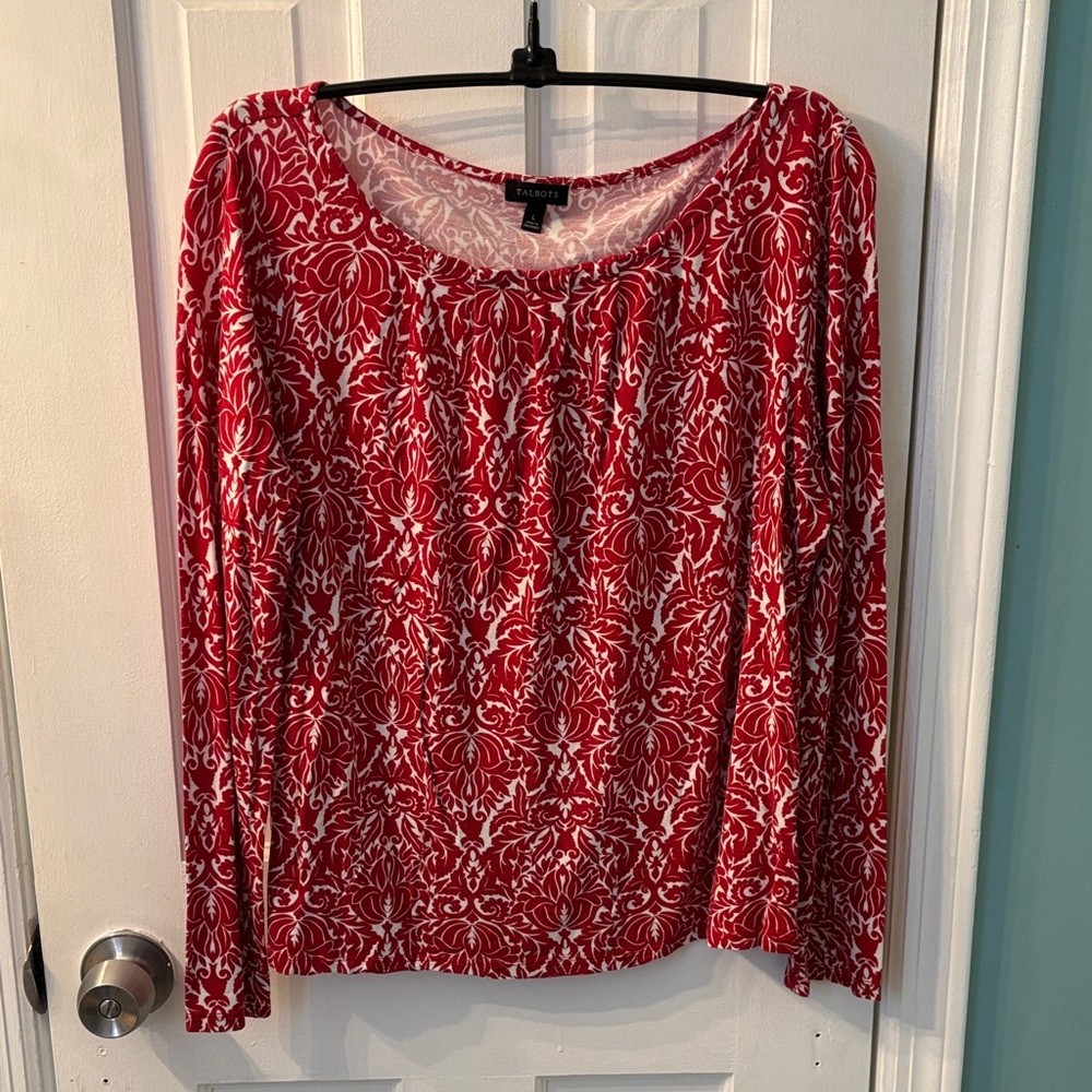 ❤️ Talbots Red and White Patterned Long Sleeve Top